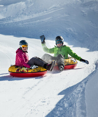 Snowtubing Snowtubing